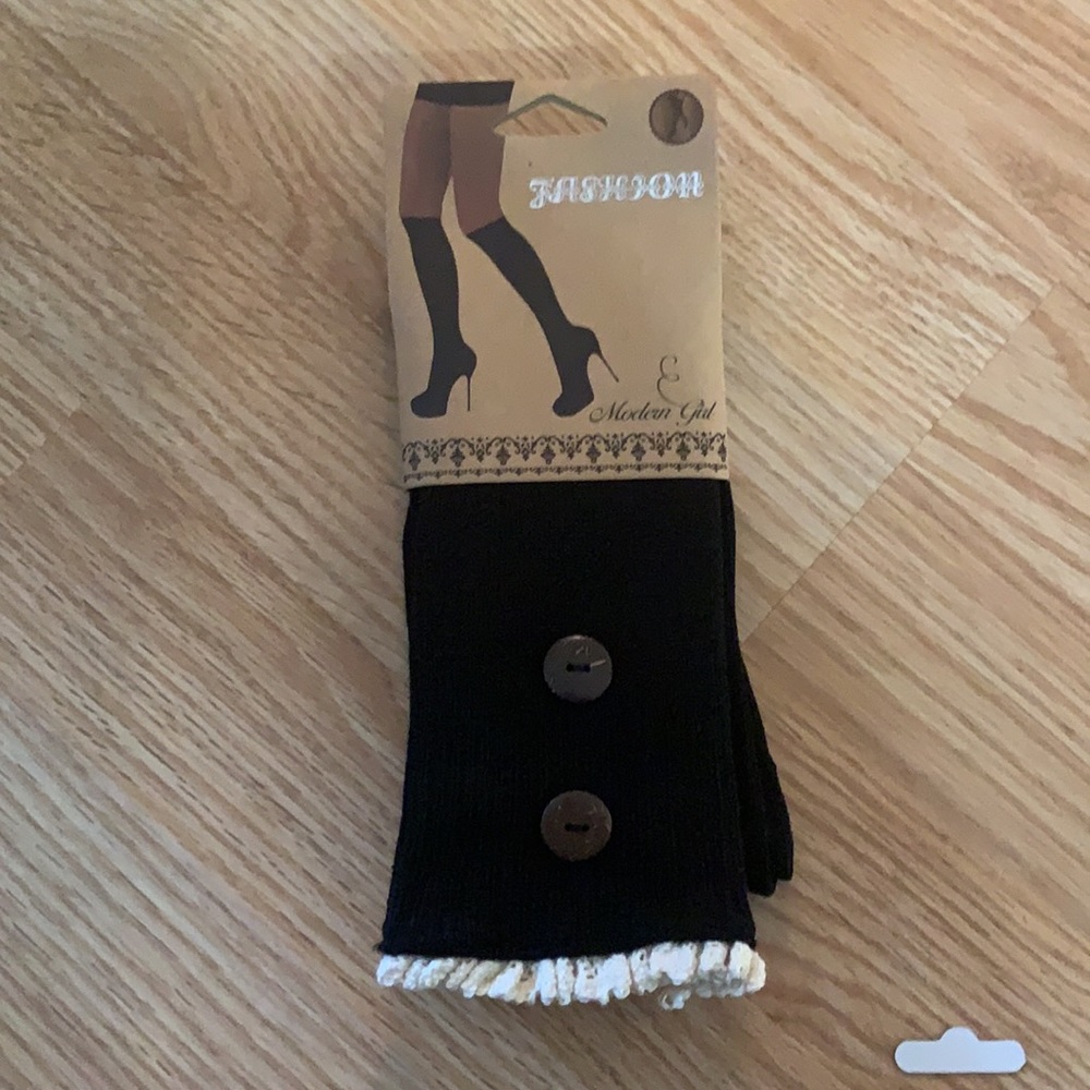 KNEE HIGH SOCKS-BLACK